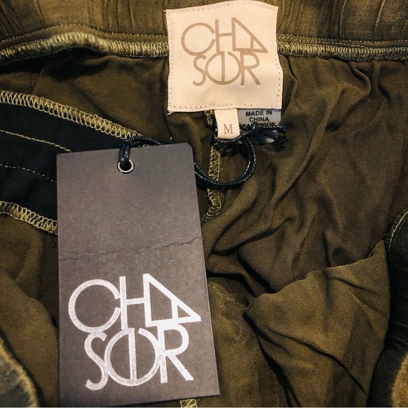 Chaser Heirloom Army Green Lace Up Shorts Size Medium NWT - Picture 11 of 11